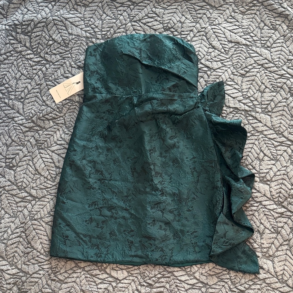 Elegant Strapless Green Dress